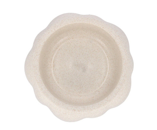 Hundeskål i cream. Måler 17,5cm.