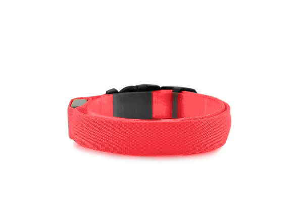 Led-halsbånd til hunde. Justerbart og med 3 slags lys. Øger sikkerheden i mørket.